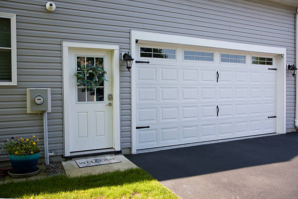 24/7 Emergency Garage Door Panel Replacement experts in Fort Worth, TX